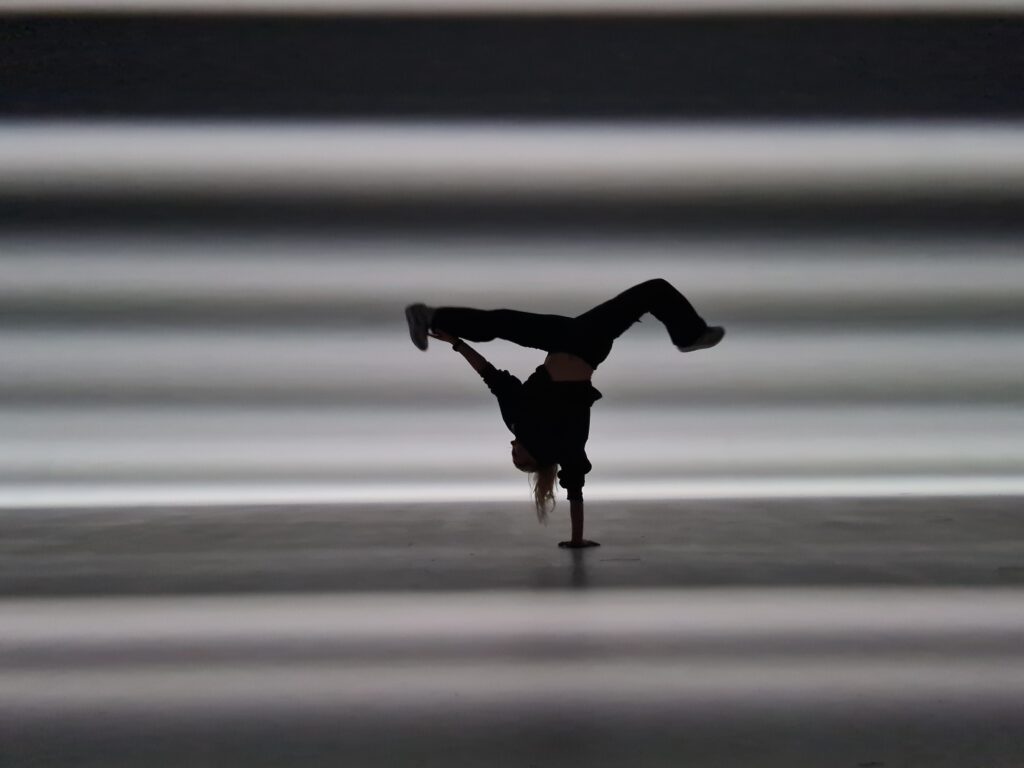 Hip hop dansles breakdance breakin breaking jongens meisjes volwassenen dansles nijmegen nijmegen-oost lent oosterhout marthe weijers proefles sporten voor conditie