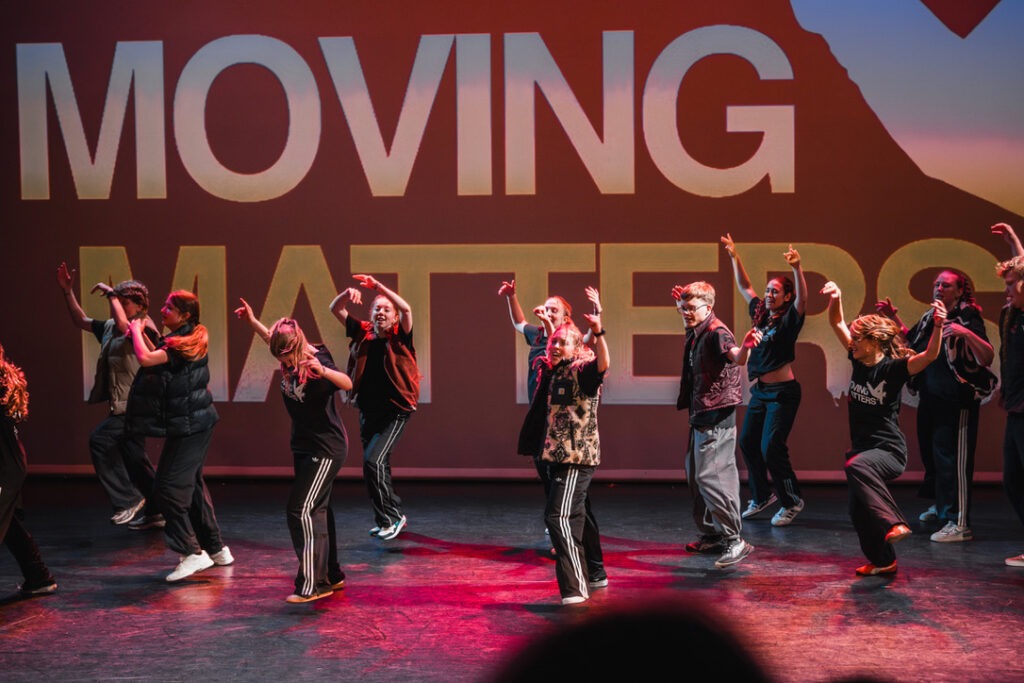 Show MovingMatters Nijmegen hip hop dansers mannen en vrouwen selectie groep wedstrijd team
