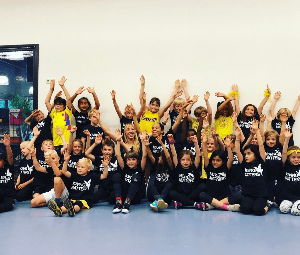 Nieuwe dansschool voor danslessen voor kinderen jeugd en volwassenen in Nijmegen Noord, Oosterhout, Bemmel, Elst en Arnhem. PR foto bij nieuwsberichten kinderen juigen MovingMatters